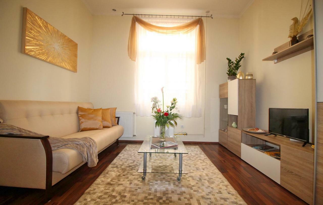 Castle Court Apartment Budapeszt Zewnętrze zdjęcie